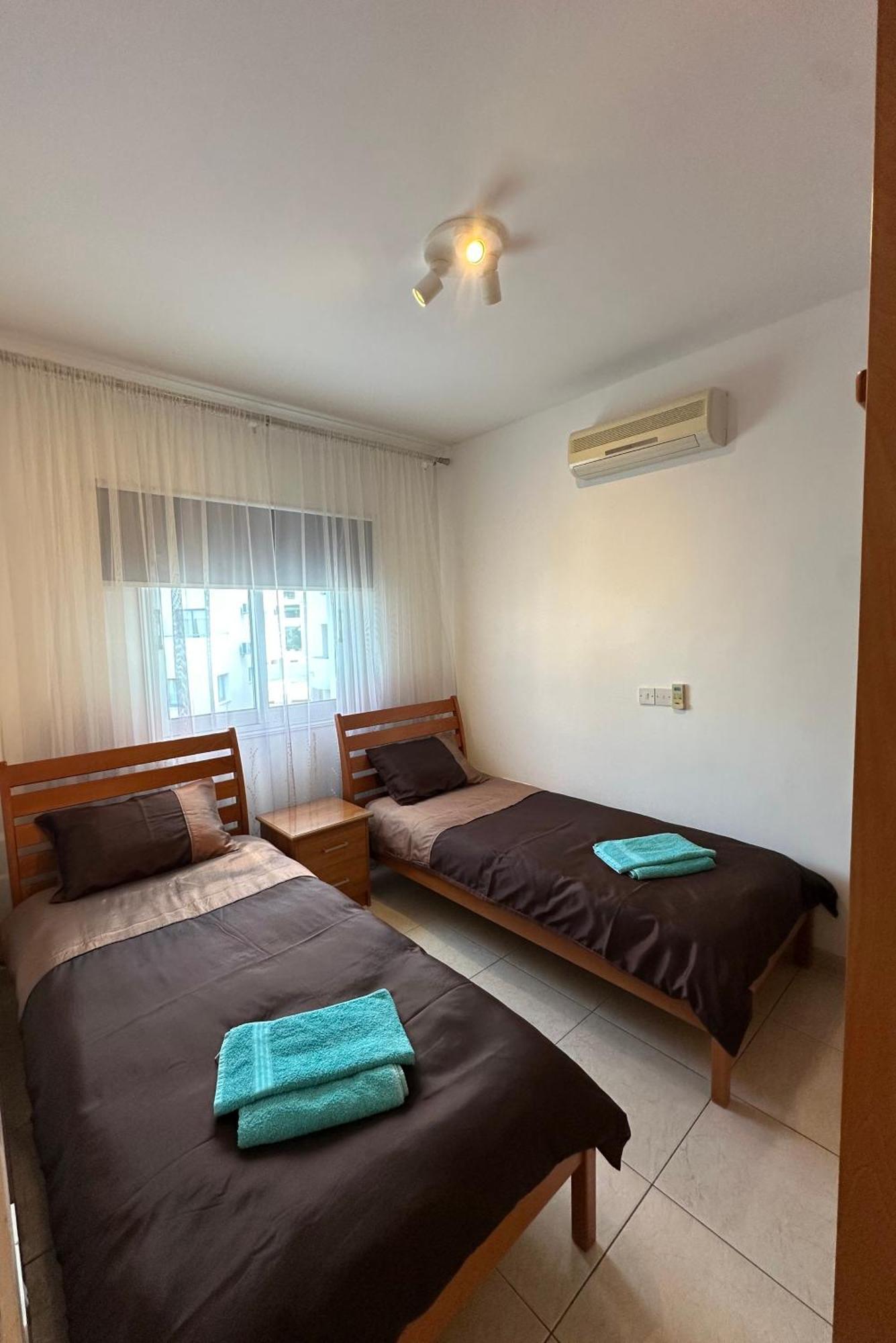 Three Bedroom Casa De Vilă